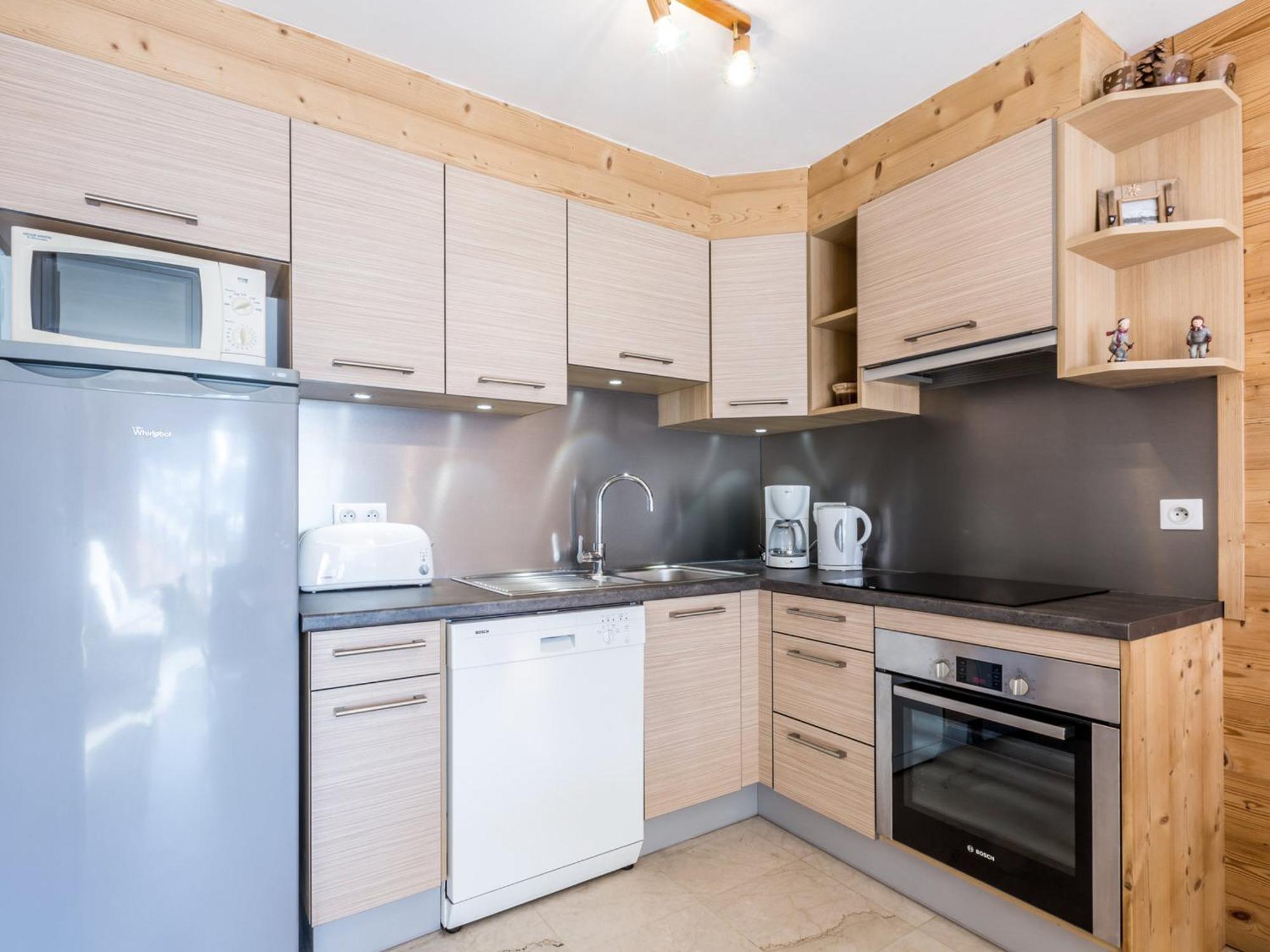 2 Pieces 4 Pers, Proximite Commerces, Garage Et Ascenseur - Fr-1-304-12 Apartment *